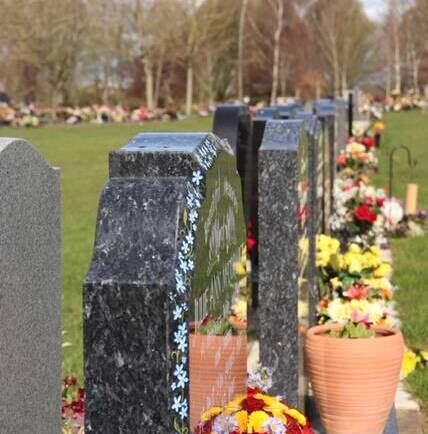 How to choose a headstone